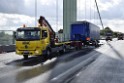 Schwerer LKW VU PKlemm A 4 Rich Olpe auf der Rodenkirchener Bruecke P444